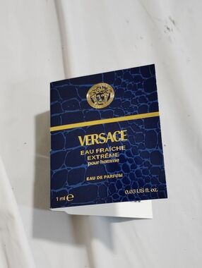 Versace Eau Fraîche Extrême Pour Homme Sample Card - Navy & Gold CARD ONLY